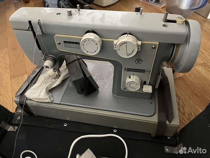 Швейная машина Подольск 142
