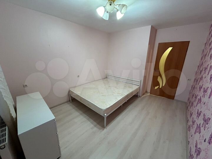 2-к. квартира, 42 м², 3/17 эт.