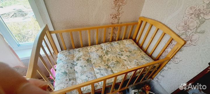 Детская кроватка деревянная до 3х лет