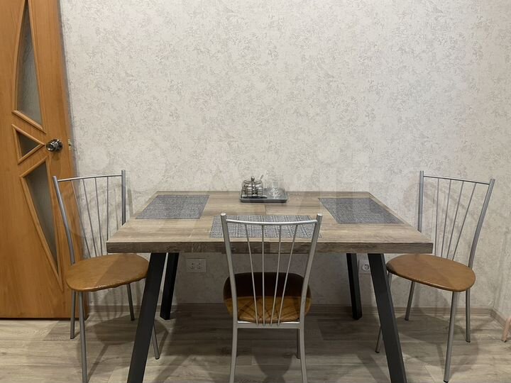 2-к. квартира, 56 м², 3/10 эт.