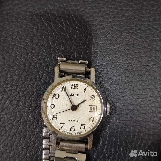 Часы женские Заря ссср, часы Q&Q