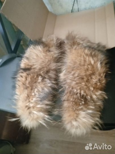 Меховой воротник из енота