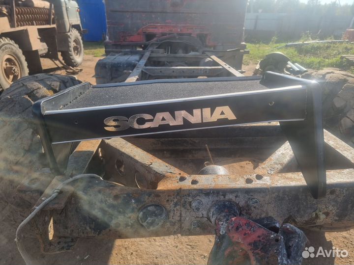 Столик scania