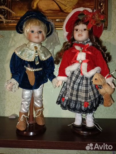 Куклы коллекционные на подставке