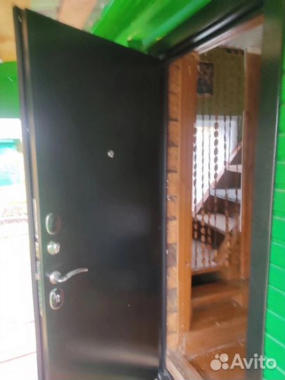 Дверь входная металлическая