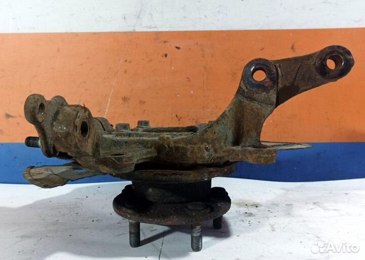 Кулак поворотный передний правый Kia Sorento 2 XM