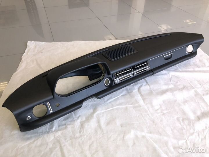 Фиксатор ремня безопасности Мерседес W115/114