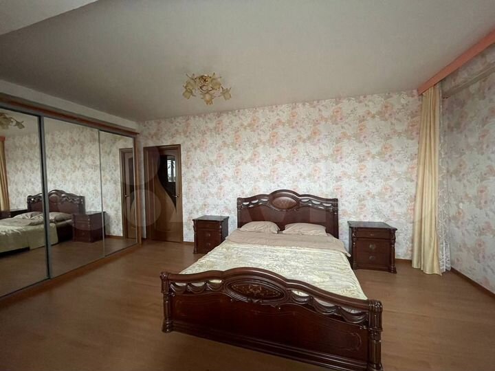 2-к. квартира, 70 м², 9/18 эт.