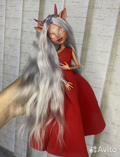 Ооак на базе куклы монстер хай изи иси донденсер