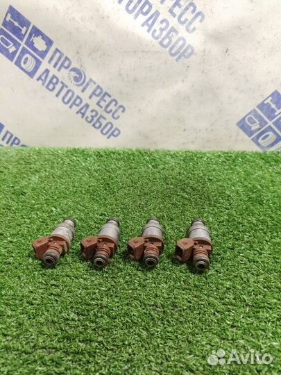 Форсунка топливная Chevrolet Lacetti седан 1.4