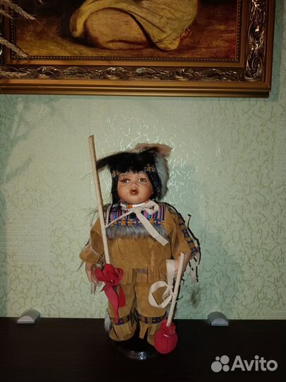 Куклы коллекционные на подставке