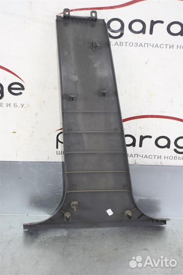 Обшивка стойки правая Ford Focus 2