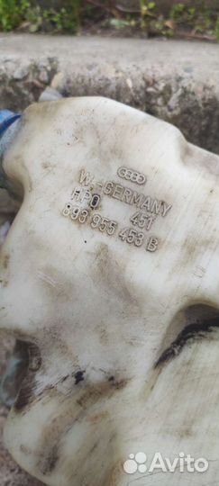 Бачок омывателя Ауди 80 Б3