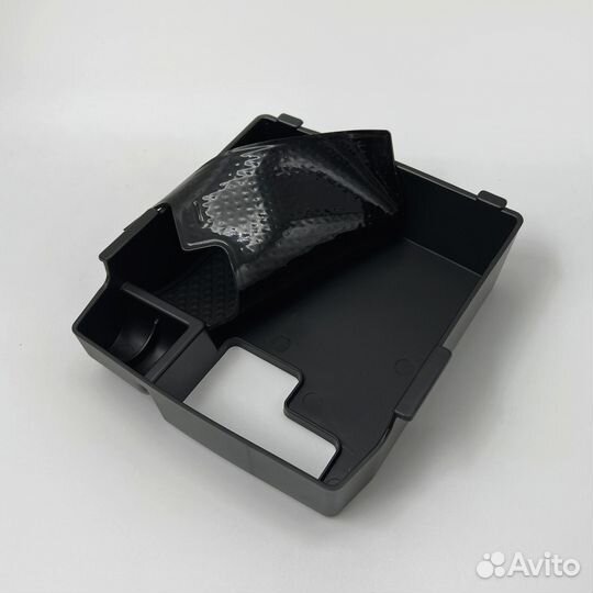 Органайзер в подлокотник Toyota Corolla 210 с 18г