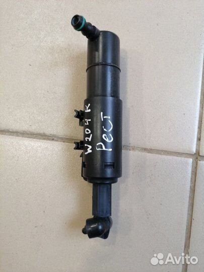 Форсунка омывателя фар правая Mercedes Benz C200