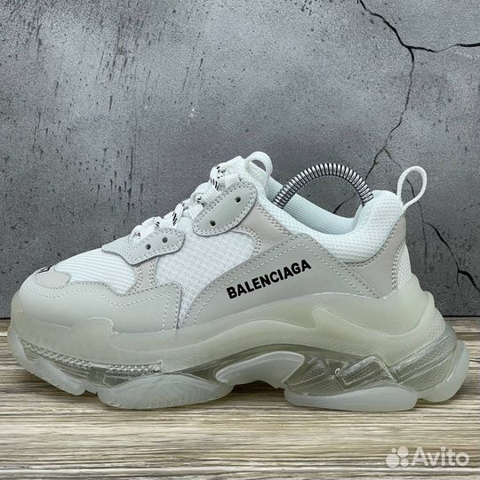 Мужские кроссо Balenciaga Triple S White Clear