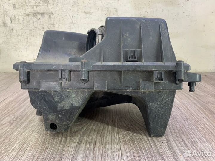 Корпус воздушного фильтра Opel Vectra C Z19DTH