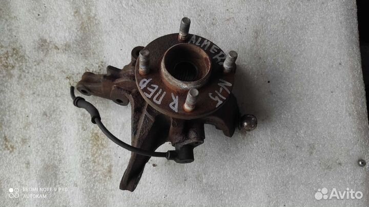 Кулак поворотный правый Nissan Almera N15