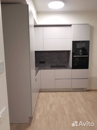 Кухонный гарнитур угловой