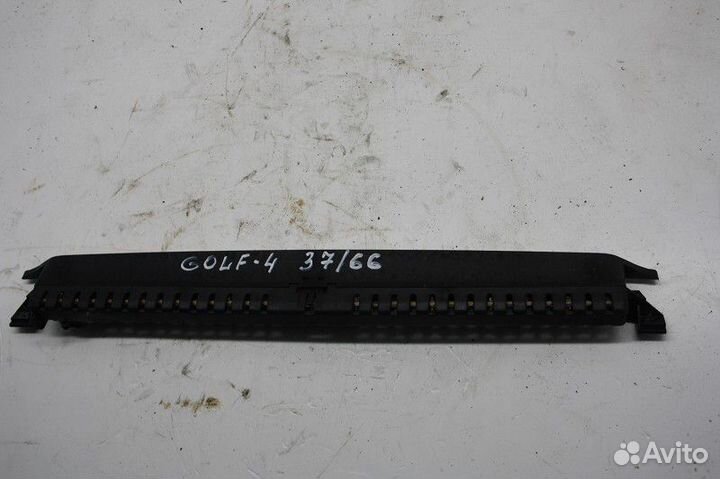 Фонарь задний (стоп сигнал) Volkswagen golf IV/bor