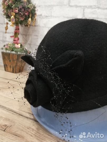 Шапки женские2шт