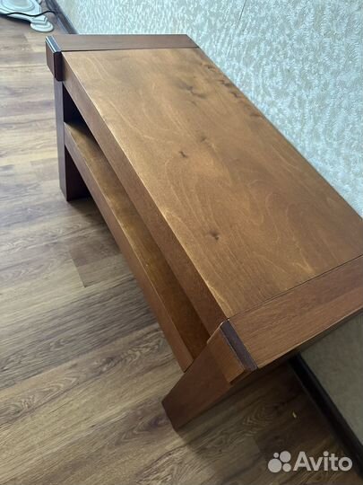 Полка под телевизор