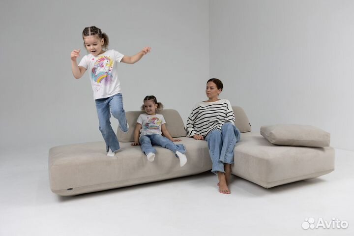Диван со спальным местом 2700х1650 мм