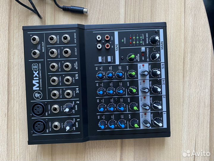 Микшерный пульт Mackie Mix8