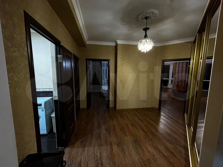 2-к. квартира, 70 м², 6/11 эт.