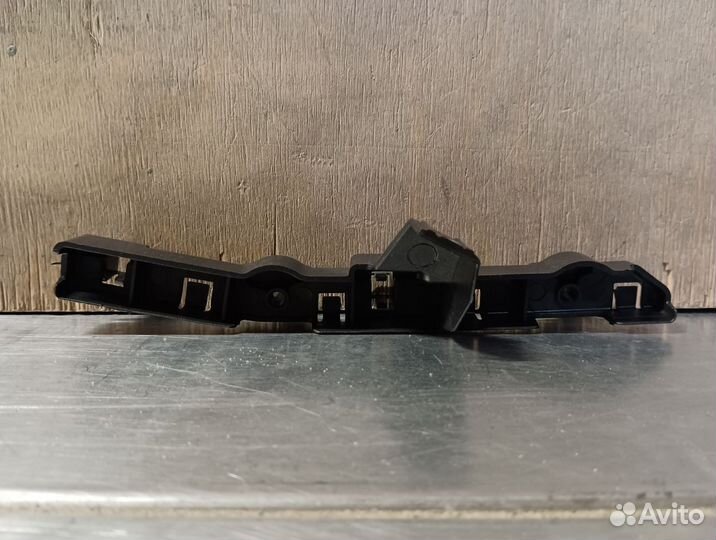 Кронштейн переднего бампера Nissan Qashqai