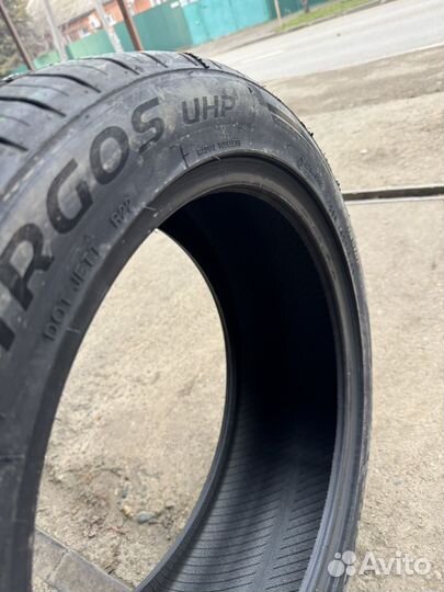 Roadking Argos UHP 235/45 R18