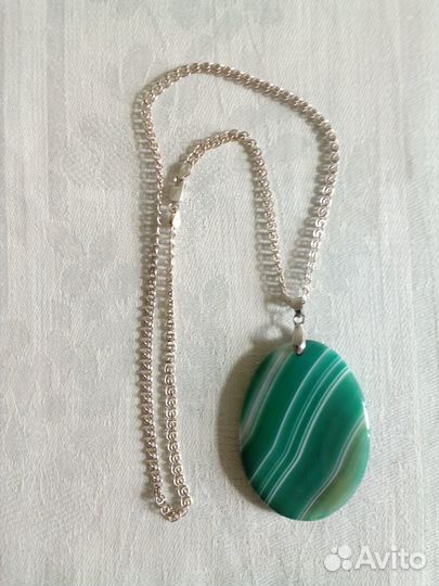 Кулон на цепочке с натуральным камнем