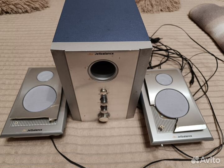 Сабвуфер и колонки Jetbalance