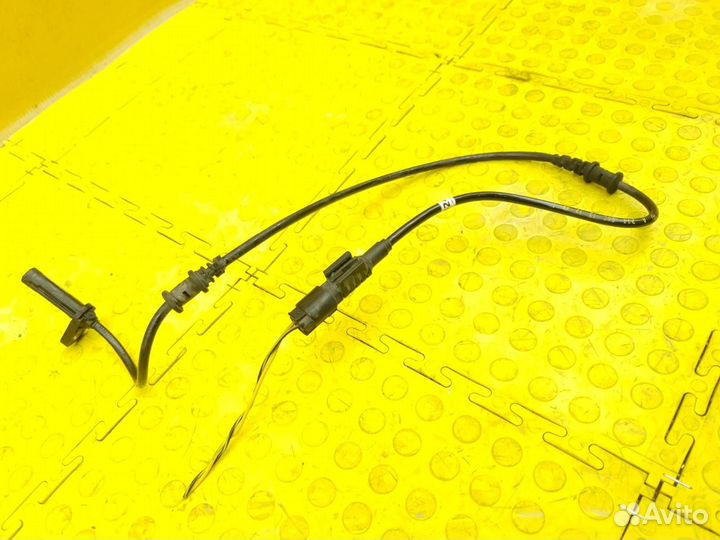 Датчик ABS передний левый Mercedes-Benz W211