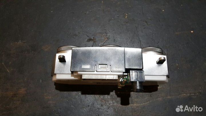 Блок управления климат-контролем Subaru Impreza