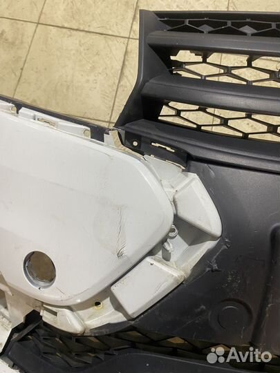 Передний бампер с решетками largus fl