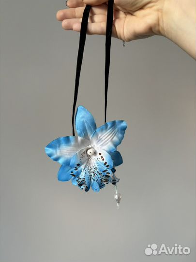 Чокер с цветком