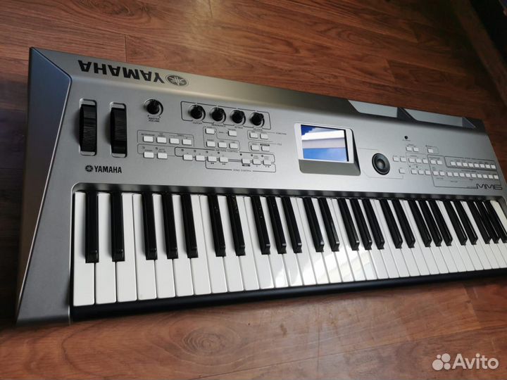 Синтезатор Yamaha mm6