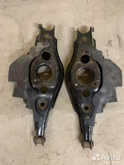 Рычаг на toyota rav 4