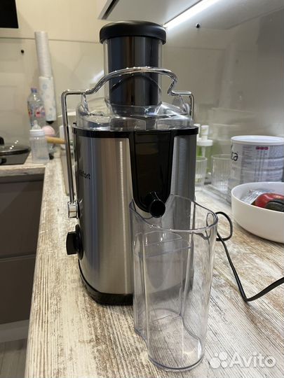 Соковыжималка центробежная Kitfort KT-1116