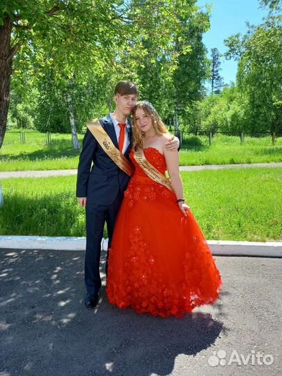 Вечернее платье