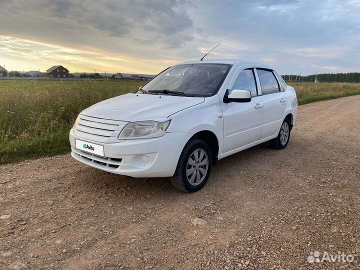 LADA Granta 1.6 МТ, 2014, 196 000 км