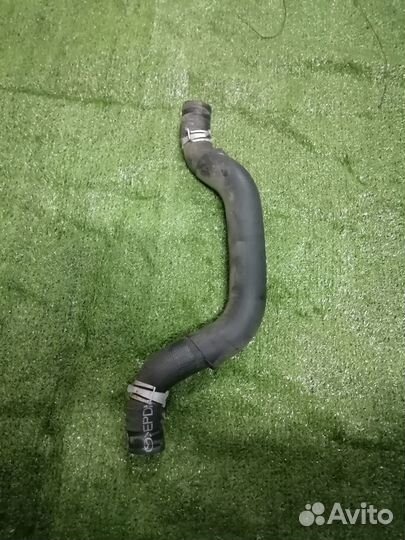 Патрубок охлаждения (радиатора) LF4J-15-186Bверхни