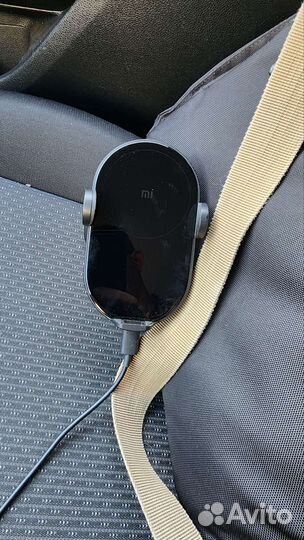 Беспроводная зарядка в авто Xiaomi