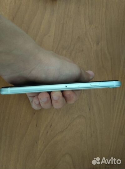iPhone se 64gb 2020