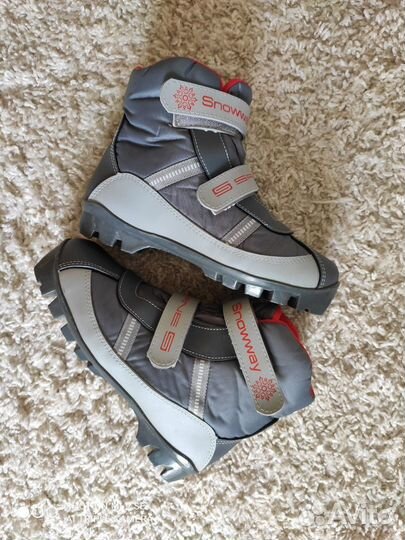 Лыжные ботинки