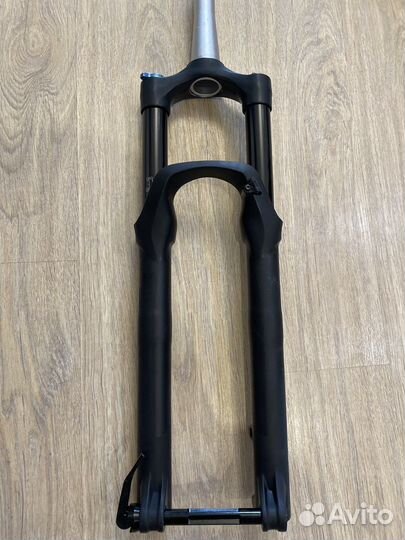 Вилка RockShox Revelation 27.5 140 (не буст)