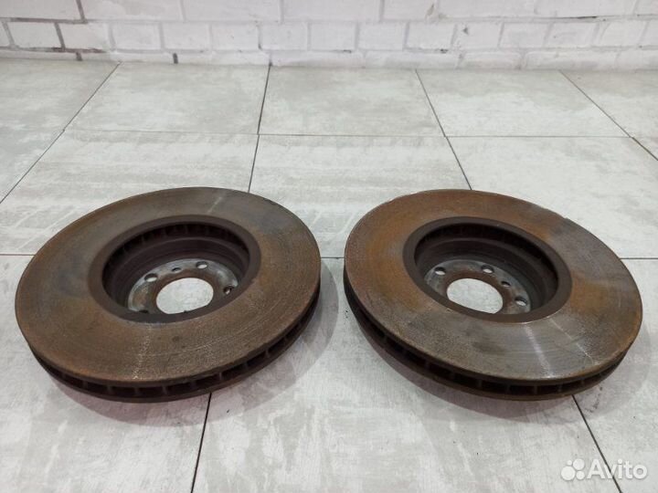 Тормозные диски переднее Bmw X5 E70 N63B44A 2012