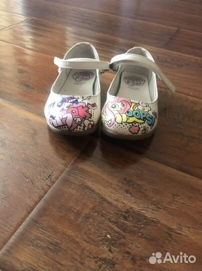 Детские туфли