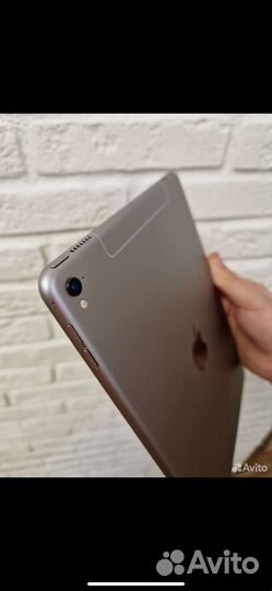 iPad pro 9.7 wi-fi +cellular 32 гб